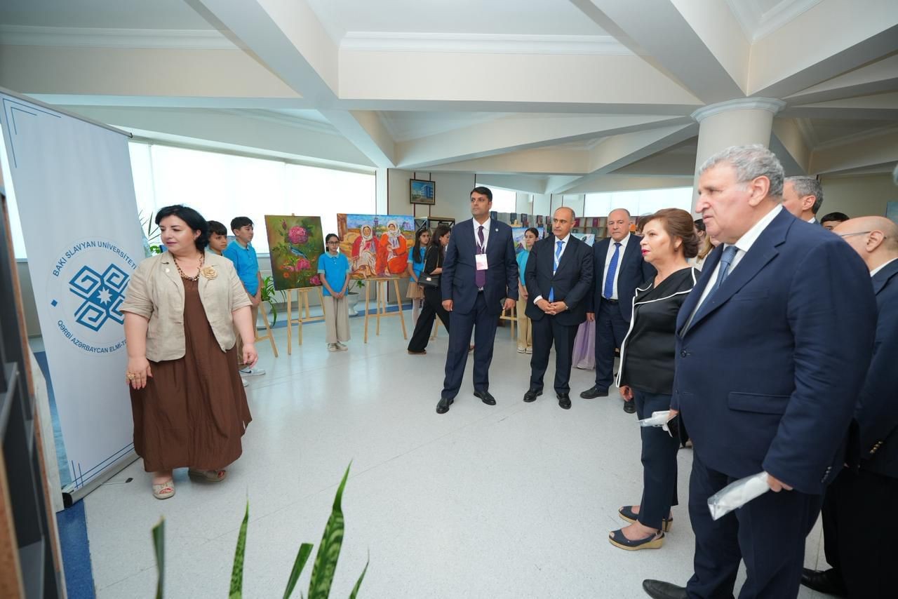 BSU nəşrlərinin NDU-da sərgisi keçirildi - FOTOLAR